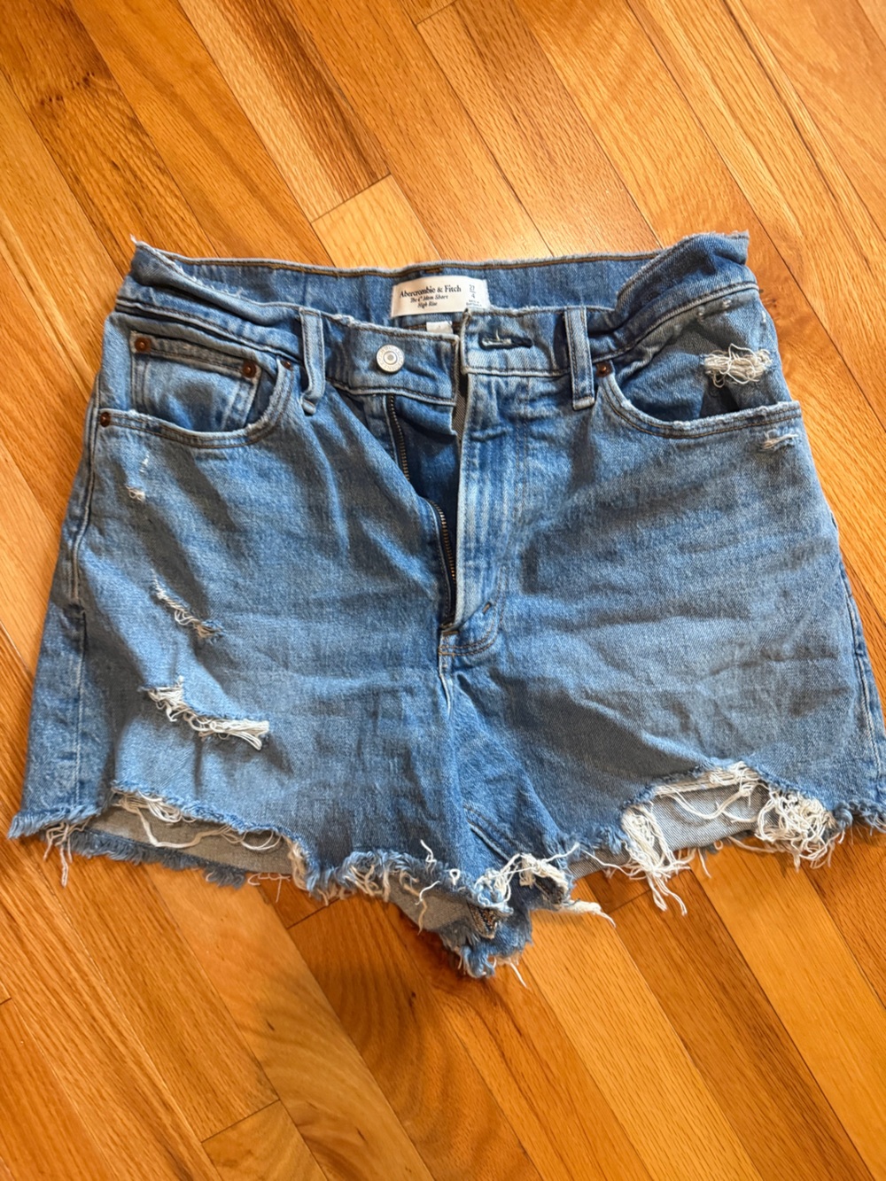 Abercrombie curve love high rise 4” mom short